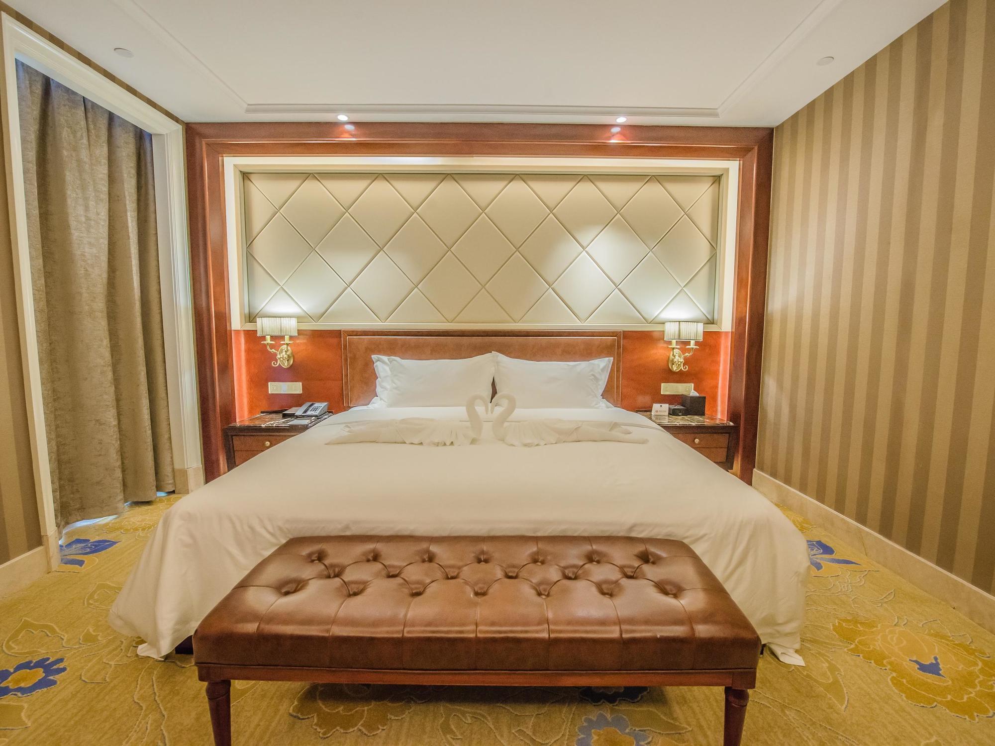 Chengdu Jin Yun Hotel Exterior photo